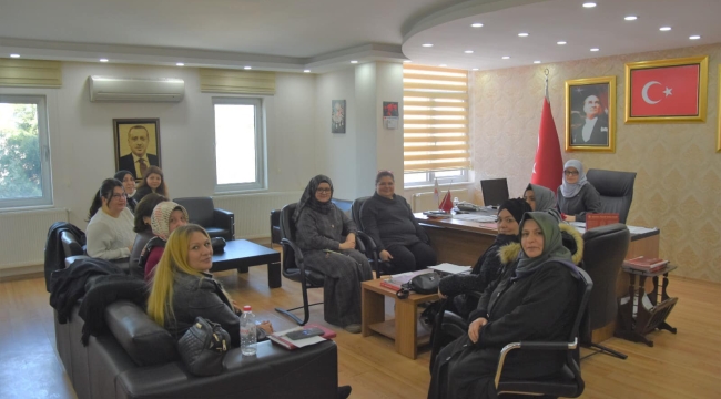 AKP kadın kolları yürütme kurulu toplantısında projeler tartışıldı