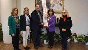 Başkan Dutlulu'dan Nutuk bağışı