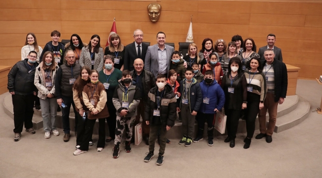 Beş ülkeden gelen erasmus öğrencileri Akhisar'da
