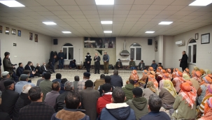 Cemevini zyaret etti,semah izledi