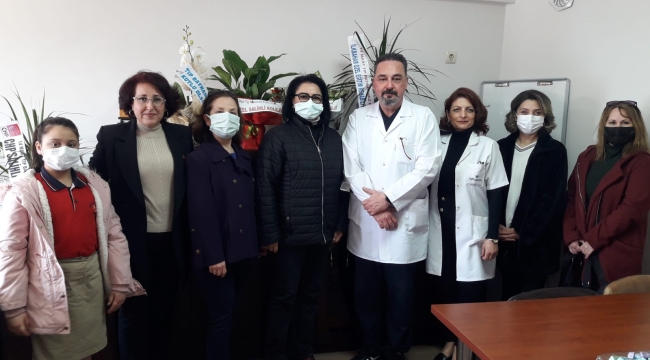 CHP'li kadınlardan sağlık çalışanlarına bayram ziyareti