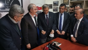 CHP Lideri Gazeteciler cemiyetinde