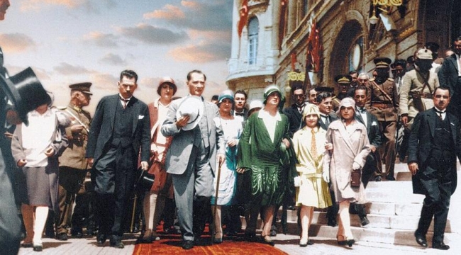 'Dünya'da hiçbir milletin kadını, milletini kurtuluşa ve zafere götürmekte, Anadolu kadınından daha fazla çalıştım diyemez.' Mustafa Kemal Atatürk