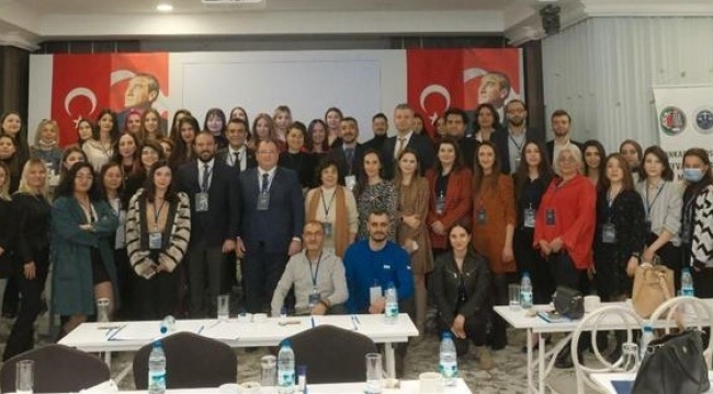 Hayvan hakları kurultayına Manisa barosuda katıldı