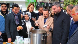 İYİ partili gençler Çanakkale ruhunu Manisa'ya taşıdı