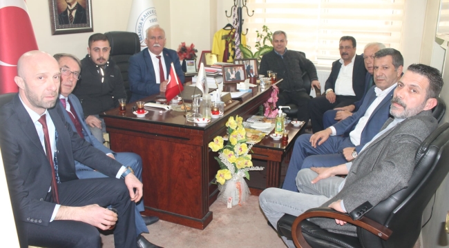 Kırıkkale Yozgat ve Bafra başkanları Çetin'i ziyaret etti