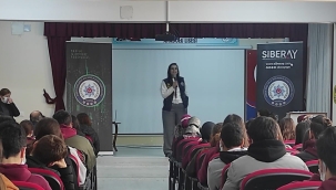 Öğrenci ve velilere, güvenli bilinçli İnternet eğitimi