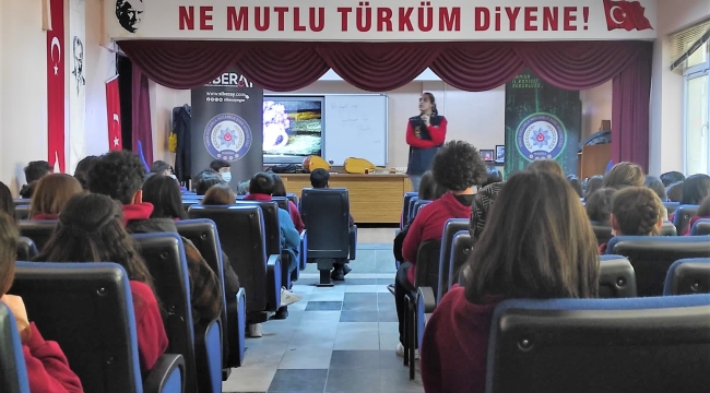Öğrencilere siber suçlar eğitimi