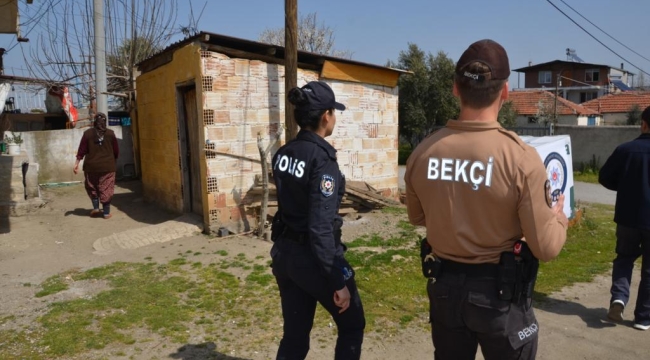 Polis eşleri derneğinden gıda yardımı
