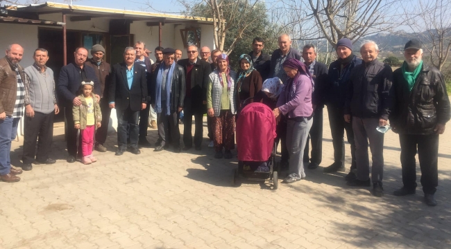 Salihli'de CHP'ye toplu katılım
