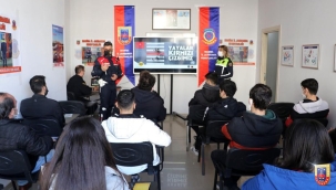 Trafik timlerinden vatandaşa trafik kuralları eğitimi