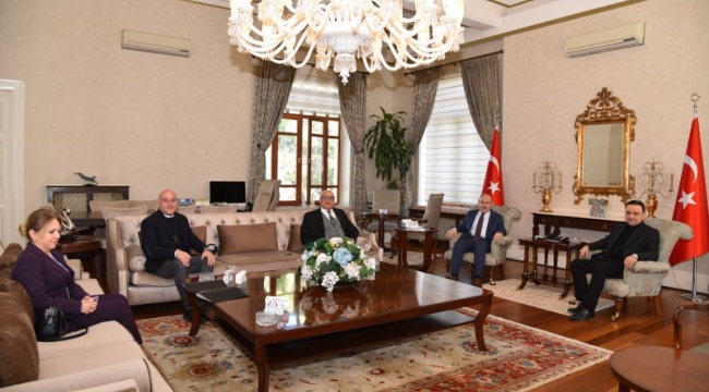 Vali Karadeniz'e ziyaretler 