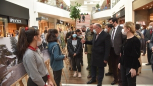 Vali Karadeniz fotoğraf sergisi açılışına katıldı