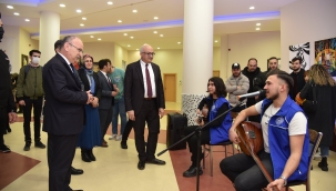 Vali Karadeniz gençlik buluşmasına katıldı