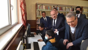 Yunusemre halk kütüphanesi açıldı.