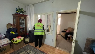 Akhisar Belediyesi'nin ev bakım hizmetleri sürüyor