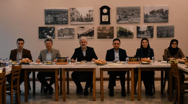 AKP'de iftar yemeği