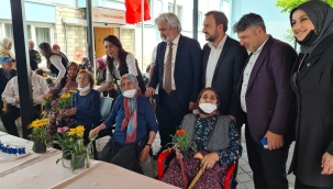 AKP İl başkanı Hızlı huzurevinde 