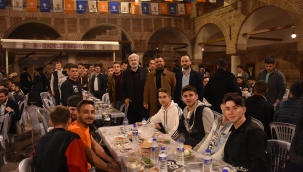 AKP'liler sahurda buluştu