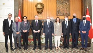 AP Genel Başkanı Manisa valisi Karadeniz'i ziyaret etti