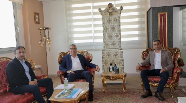 Atık ilaç toplamaya belediye başkanları destek verdi