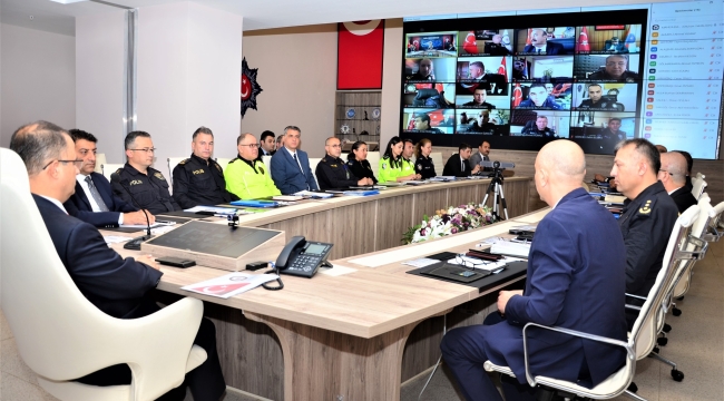 Aylık değerlendirme toplantısı yapıldı
