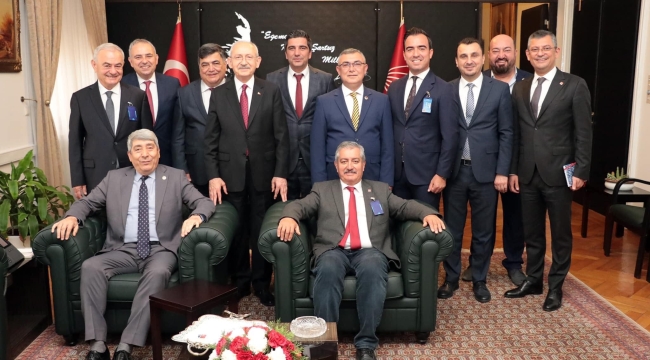 CHP 6 ilçe başkanın Ankara çıkartması