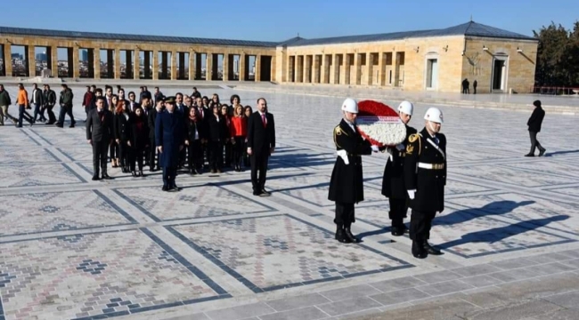 CHP'li Gürtunca ve Arcak'ın 23 kutlama mesajı