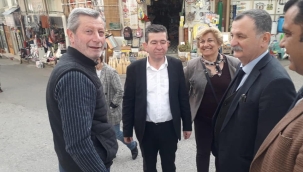 CHP'liler Demirci'de esnafları ziyaret etti