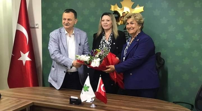CHP'liler GP Manisa il başkanı Onultmak'ı ziyaret etti