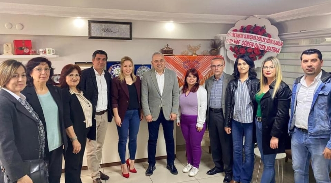 CHP'liler kadın başkanı ziyaret etti