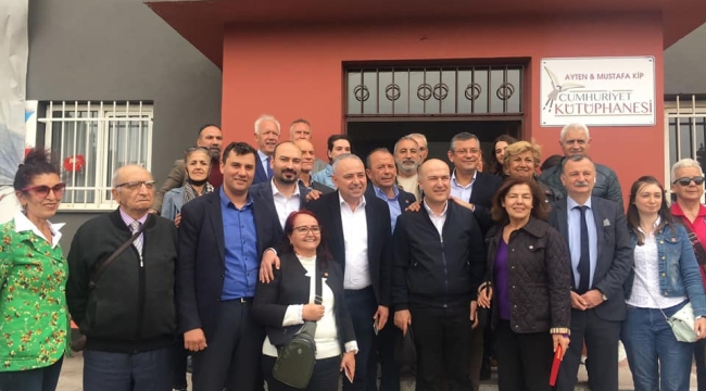CHP'liler kütüphane açılışına katıldı