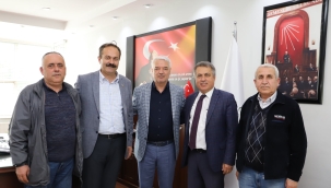 İki belediye başkanı arazi yollarını ıslahı için anlaştı 