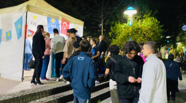 İYİ parti açtığı çadırla ramazana renk kattı