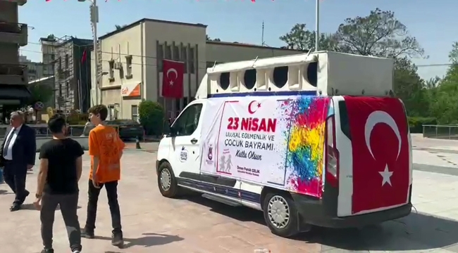 Manisa'da 23 Nisan'da skandalı yaşandı