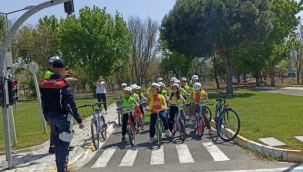 Öğrencilere trafik eğitimi