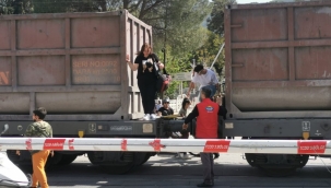 Tren arzalandı,hemzemin geçit kapandı, trafik durdu