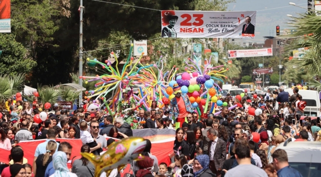 Turgutlu'da muhteşem 23 nisan kutlaması