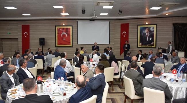 Vali Karadeniz muhtarlarla iftar yaptı
