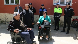 Yürüyemeyen Kıbrıs gazisine akülü araç 