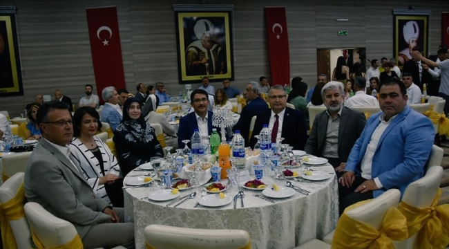 AKP Manisa İl başkanı Hızlı nikah törenine katıldı