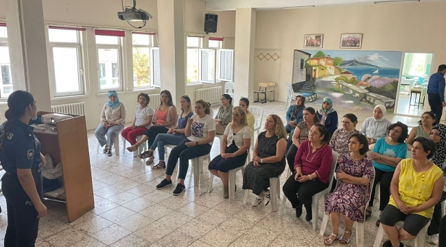 Alaşehir ve Kula'da kadına yönelik şiddet semineri