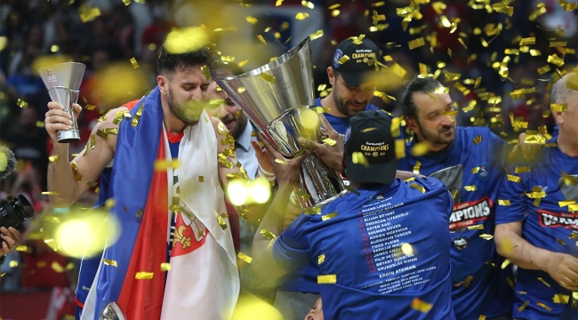 Anadolu Efes, üst üste ikinci kez şampiyon oldu