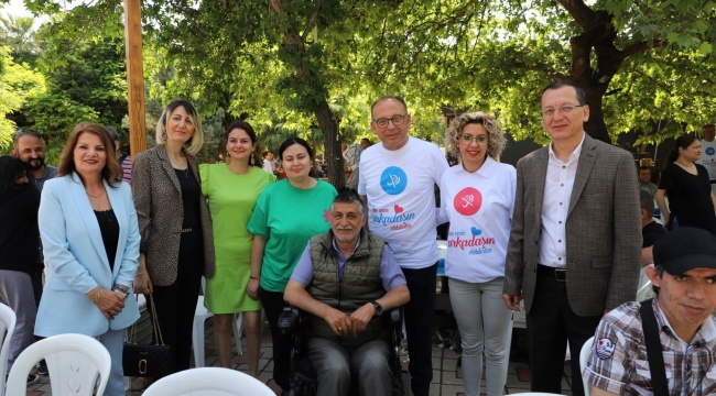 Başkan Akın engellilerle buluştu