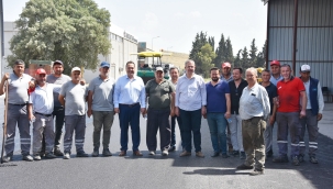 Başkan Dutlulu'dan , işçilere gazoz ikramı