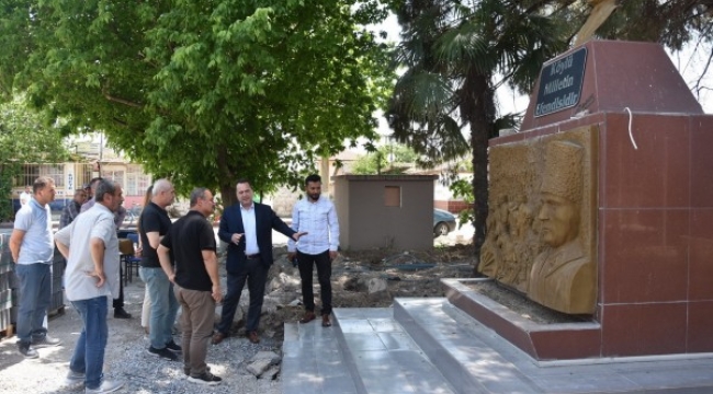 Başkan Dutlulu, Kayalıoğlu mahallesi meydanında