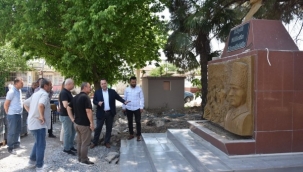 Başkan Dutlulu, Kayalıoğlu mahallesi meydanında