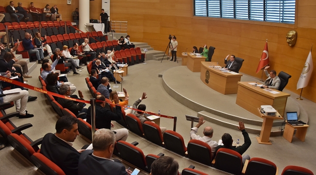 Belediye'nin tavuk projesine AKP ve MHP'liler oy vermedi