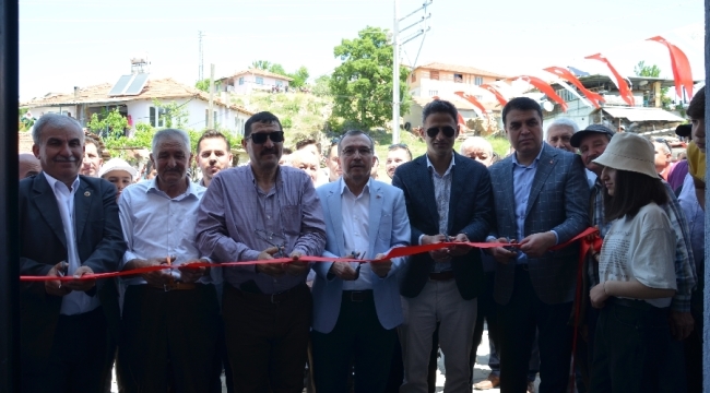 Demirci'de içinde muhtarlığında bulunduğu salon açıldı
