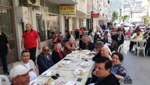 GP'liler düzenledikleri kahvaltıda roman vatandaşlarla buluştu